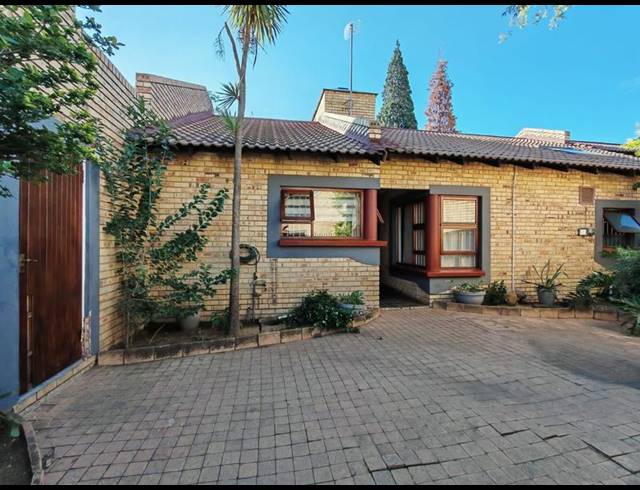 3 BEDROOM PROPERTY TO RENT IN VANDERBIJLPARK SW 5